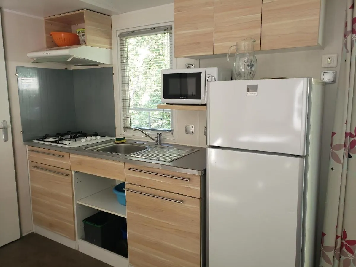 Le Moulin D'Onclaire Camping Et Chambres D'Hotes Coux Frühstückspension