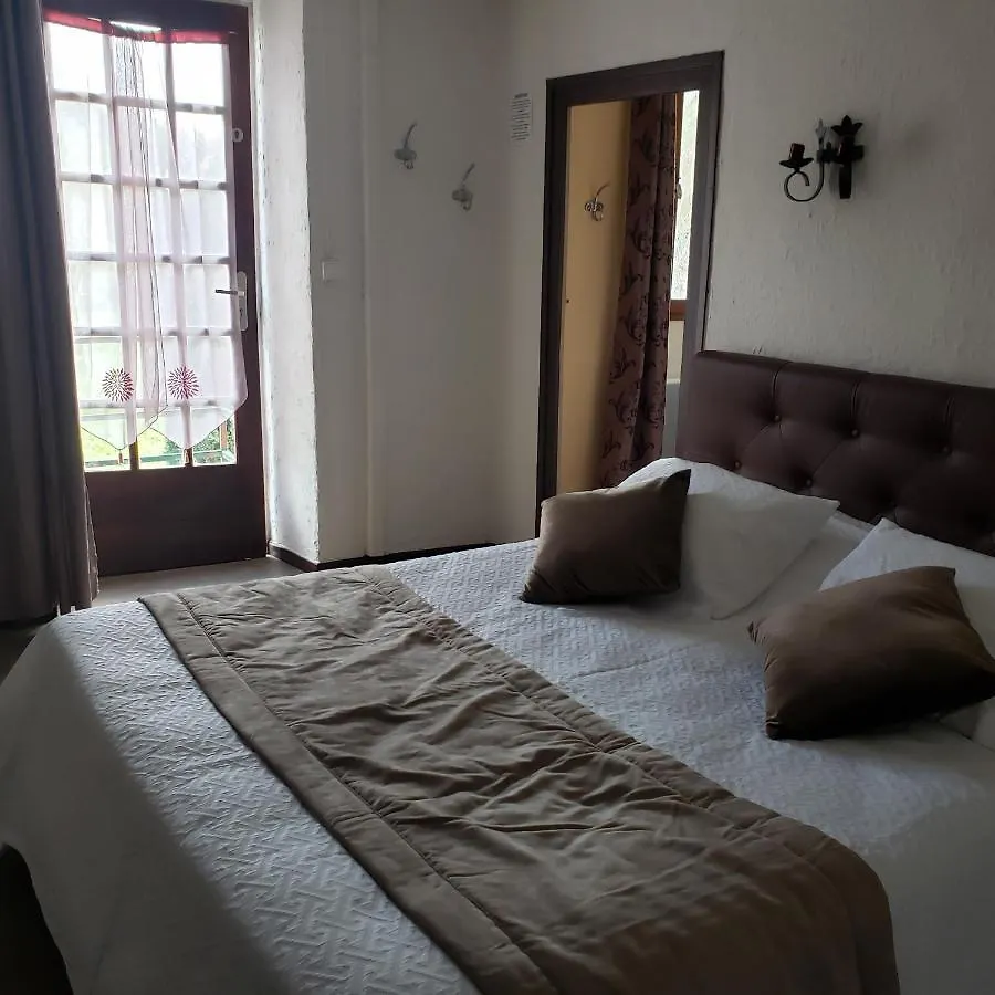 Le Moulin D'Onclaire Camping Et Chambres D'Hotes Coux 3*,  Γαλλία
