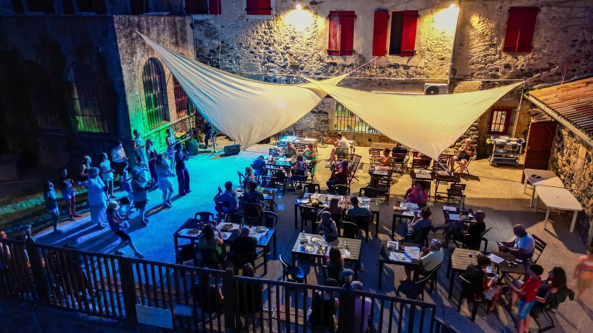 Le Moulin D'Onclaire Camping Et Chambres D'Hotes Coux Frankreich