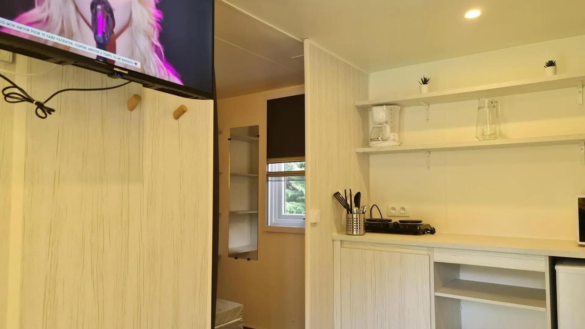 Le Moulin D'Onclaire Camping Et Chambres D'Hotes Coux Frühstückspension